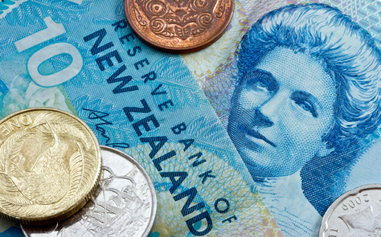 New Zealand's Economy Grows 0.9% In Second Quarter