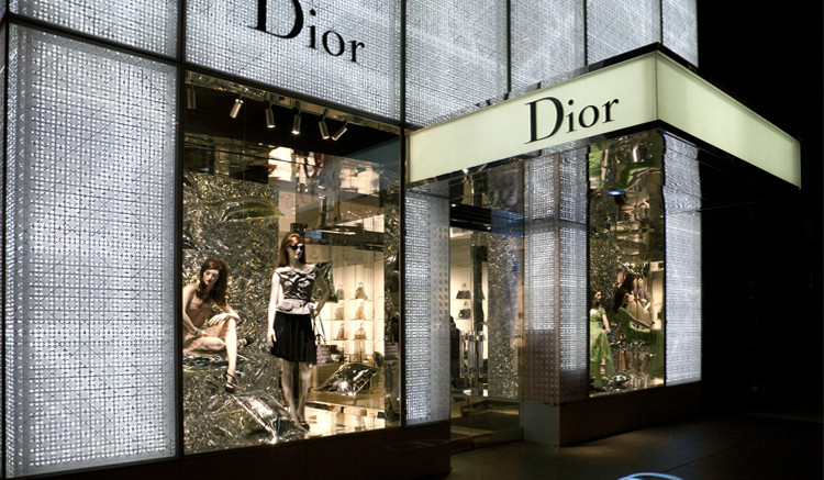 LVMH to Gain Control of Dior After $13 Billion Arnault Deal