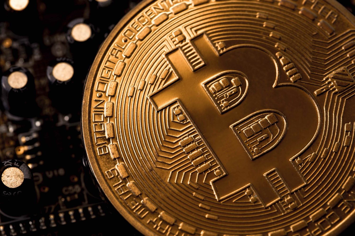 Bitcoin at Record High; Breaches $6,000 Level